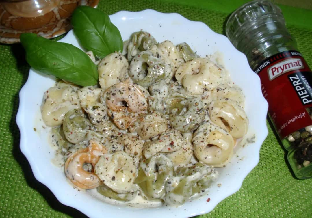 Tortellini z serem z czym podawać: najlepsze sosy i pomysły na dania Tortellini z serem z czym podawać: najlepsze sosy i pomysły na dania