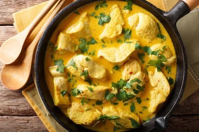 Jak zrobić kurczaka curry – prosty przepis na pyszne danie indyjskie