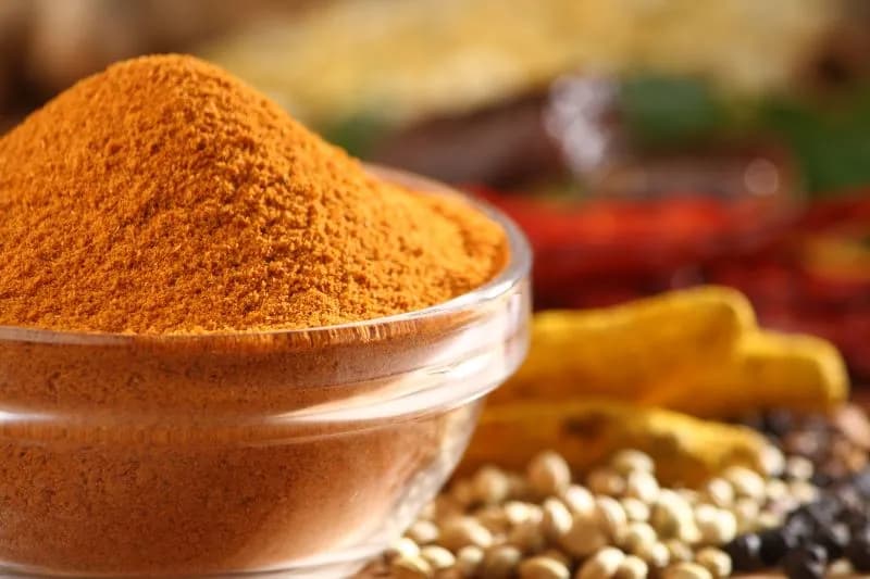 Kurkuma czy curry: Kluczowe różnice, które musisz znać