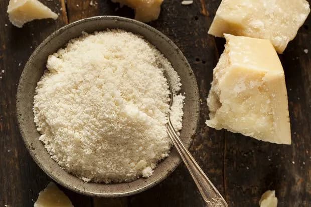 Jak zrobić parmezan w domu - prosty przepis na pyszny ser