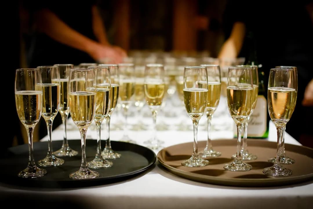 Catering co to? Odkryj, jak wybrać idealną usługę cateringową